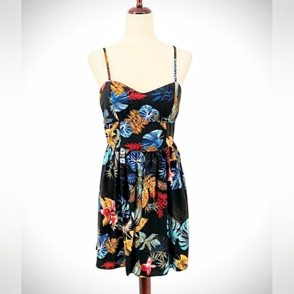 Sleeveless Tropical/Floral Print Mini Dress- NWOT - Picture 1 of 8